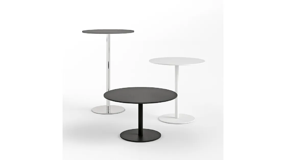 Tavolino Round con top in laminato e base in acciaio di Infiniti