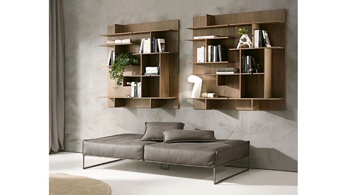 Libreria sospesa componibile, moderna e originale, perfetta per arredare con gusto sia nel singolo modulo che in composizione, Maze di Pacini e Cappellini